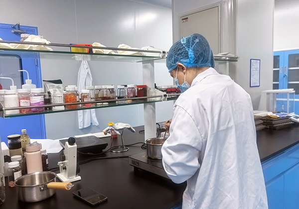 Capsule factory